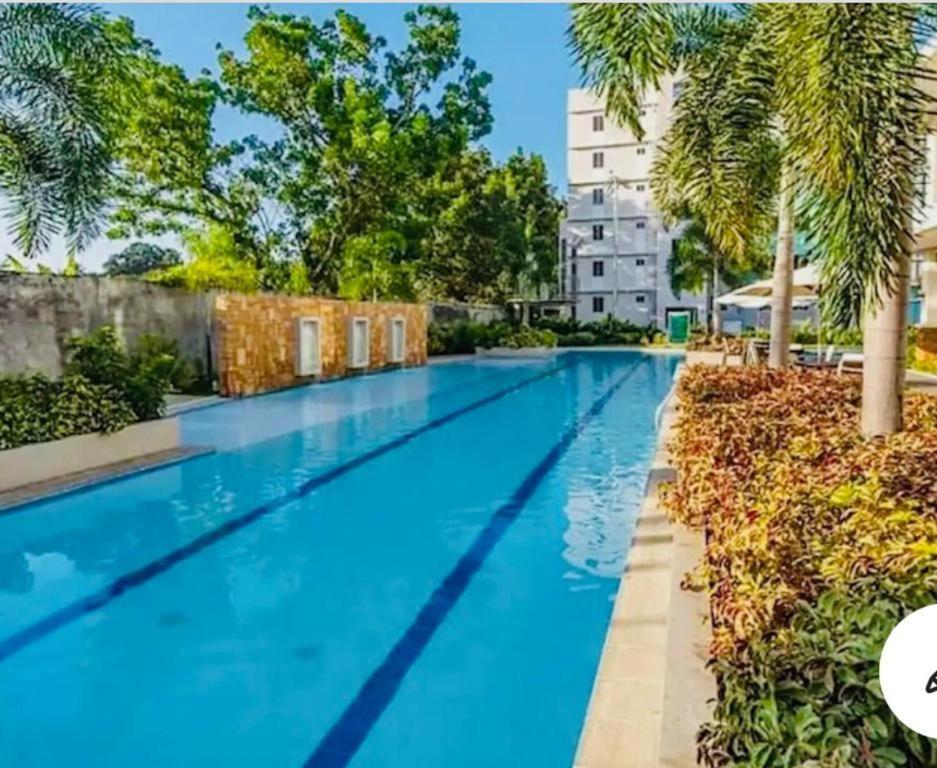 8 Spatial Condominium Davao City Buitenkant foto